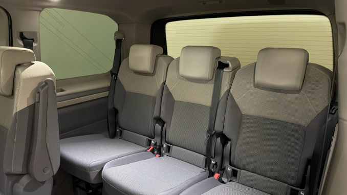 Volkswagen Multivan 1.5 TSI eHybrid Life 5dr 4MOTION DSG Estate - Image 17
